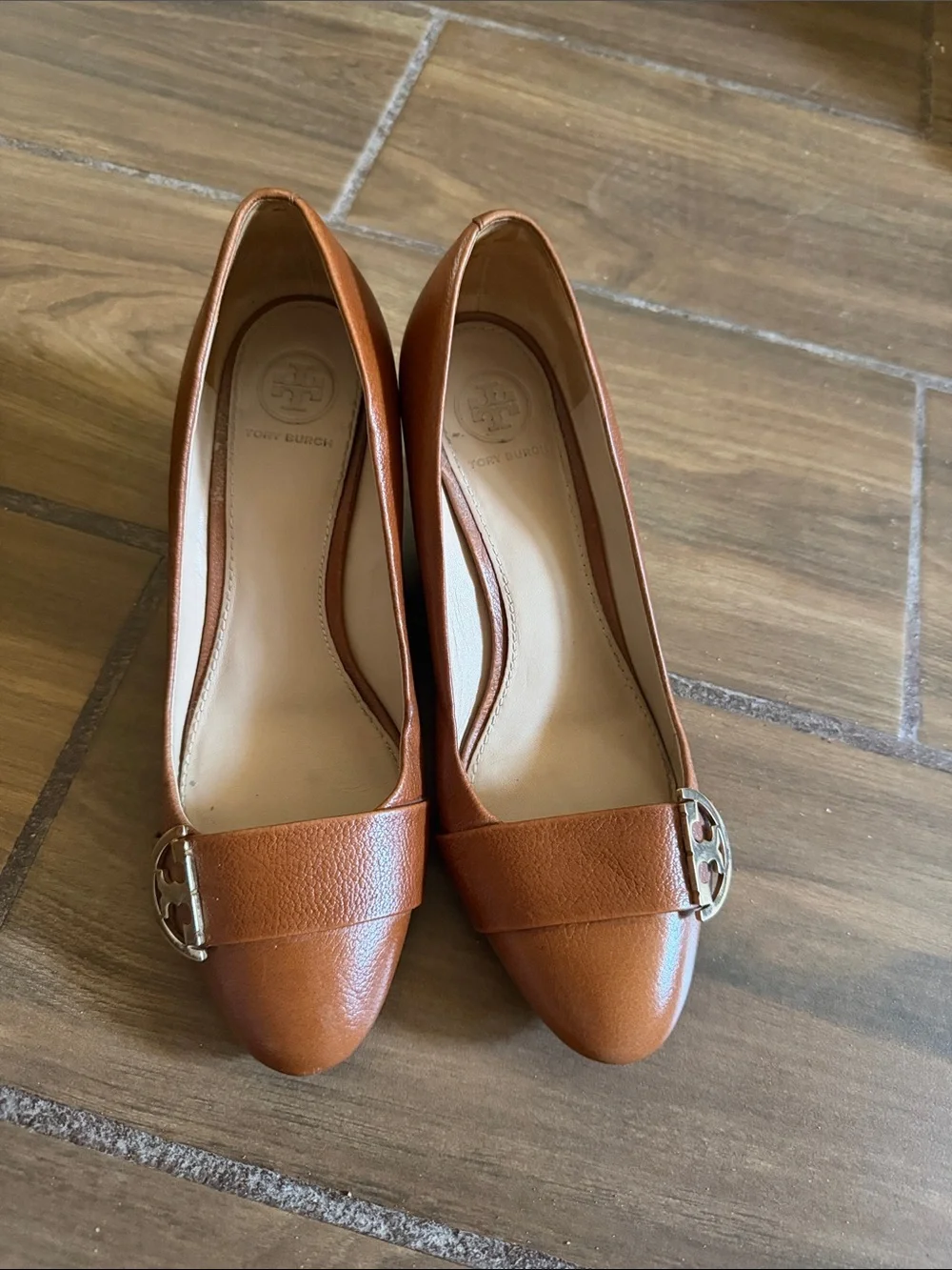 Tory Burch gigi wedges Cognac Leather Logo-Accent shoes